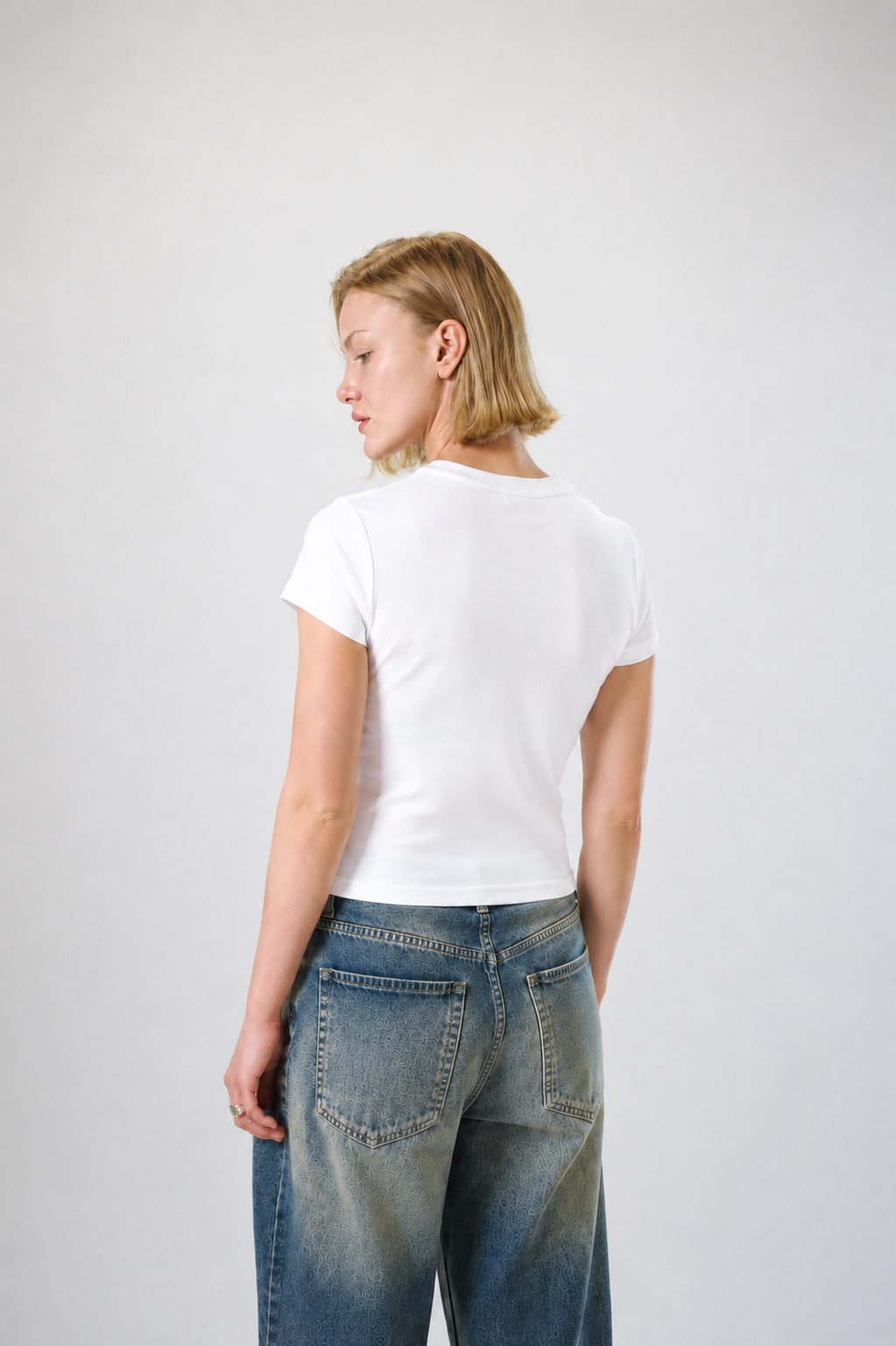 WEST CAPITAL WOMEN'S FITTED TEE