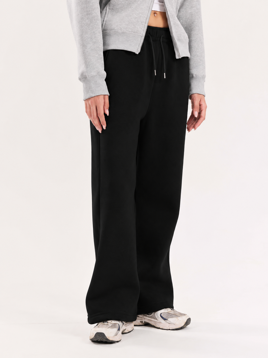 C&L BLACK SWEATPANTS